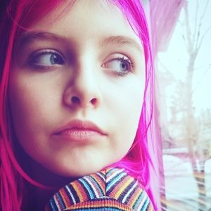 Meet your Posher, AdÃ©lia